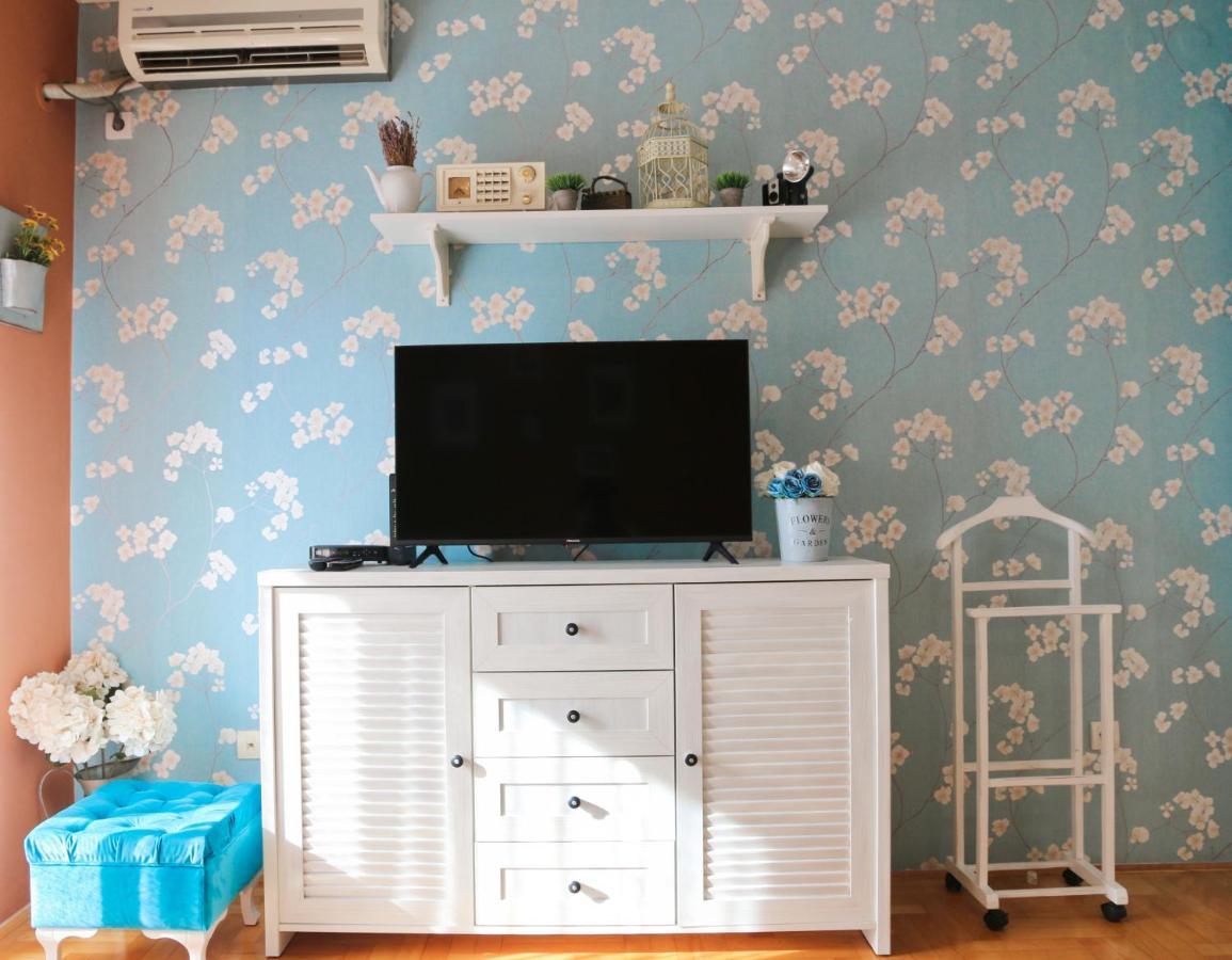 Apartman Saga Novi Sad Buitenkant foto